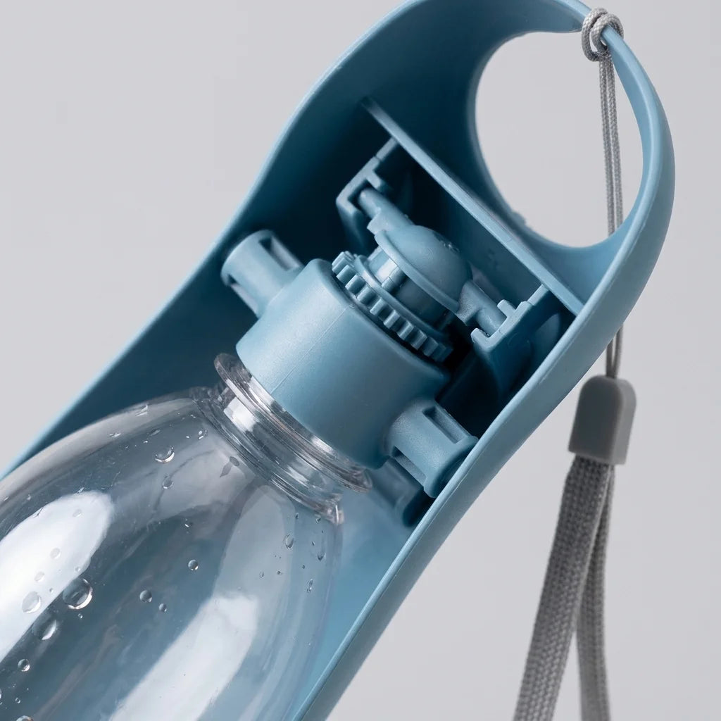 Portable Dog Water Bottle - Close-up, luxury, sleek, durable